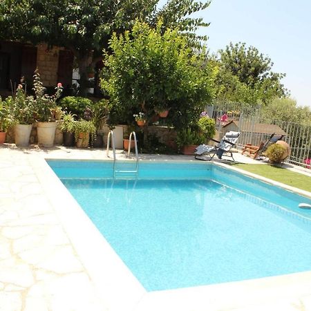 Georgia'S House Bed & Breakfast Fyti ภายนอก รูปภาพ