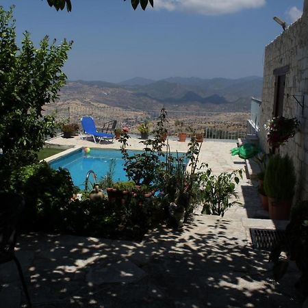 Georgia'S House Bed & Breakfast Fyti ภายนอก รูปภาพ