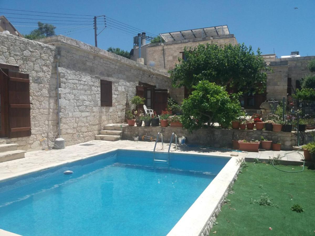 Georgia'S House Bed & Breakfast Fyti ภายนอก รูปภาพ
