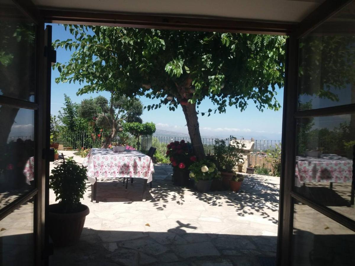 Georgia'S House Bed & Breakfast Fyti ภายนอก รูปภาพ
