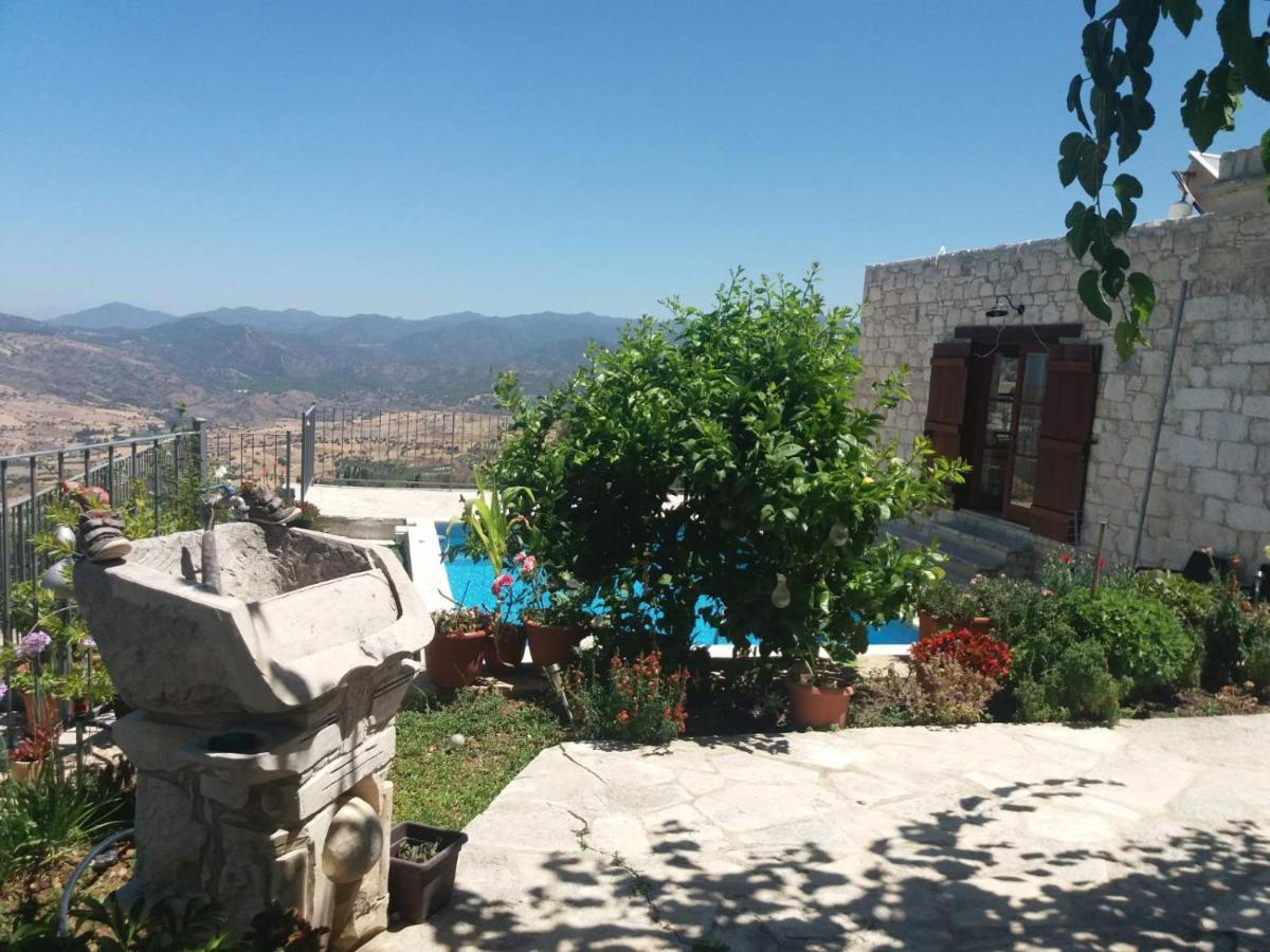 Georgia'S House Bed & Breakfast Fyti ภายนอก รูปภาพ