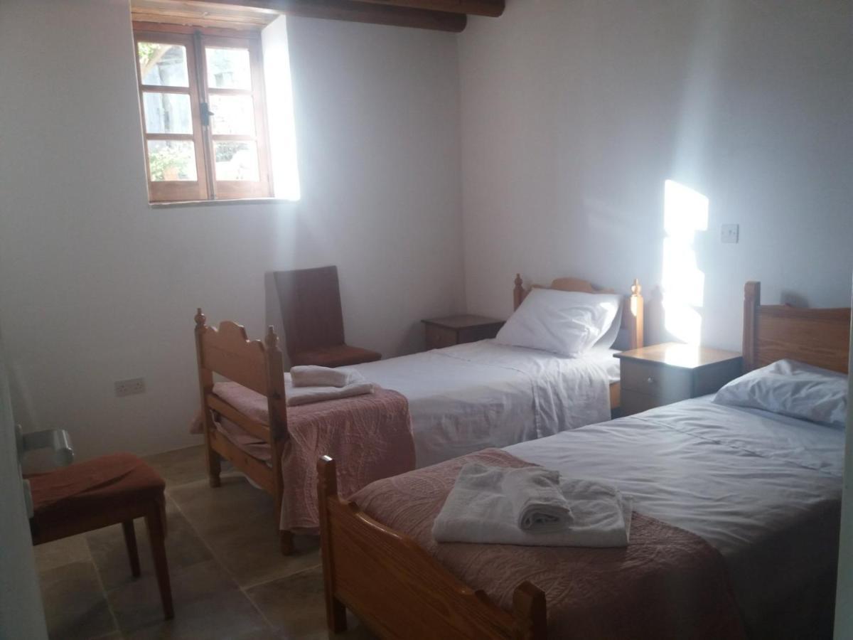 Georgia'S House Bed & Breakfast Fyti ภายนอก รูปภาพ