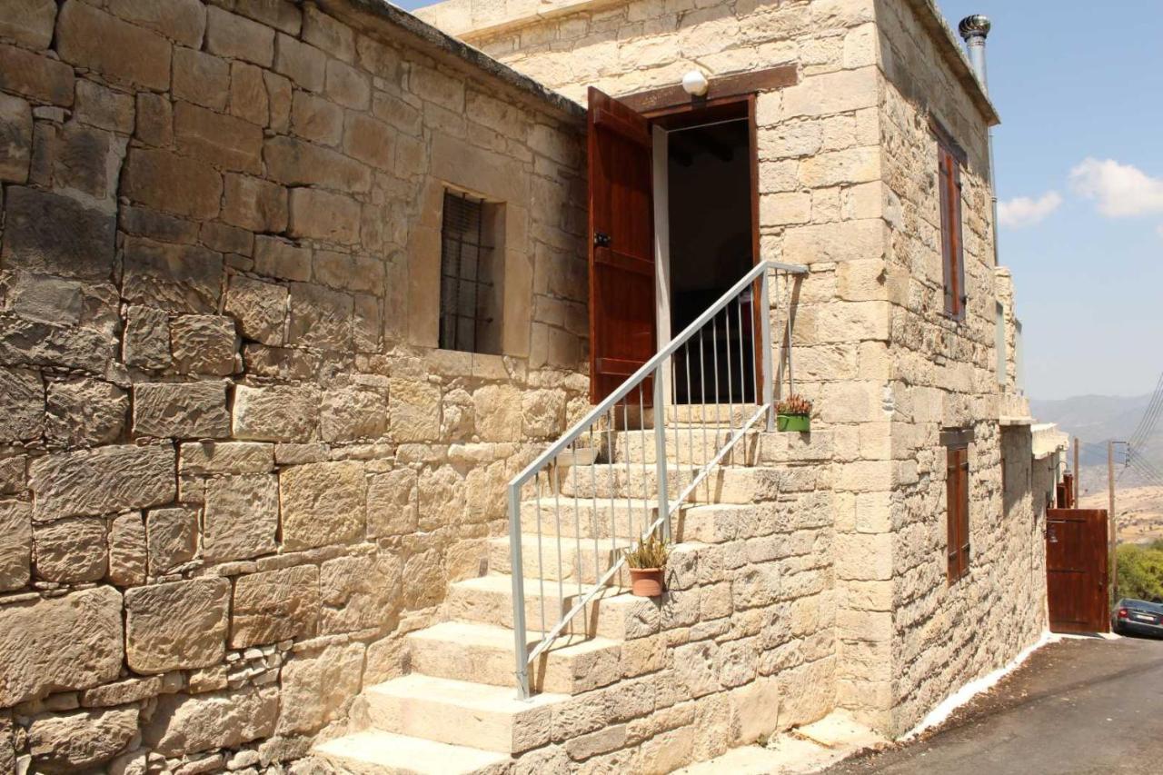 Georgia'S House Bed & Breakfast Fyti ภายนอก รูปภาพ