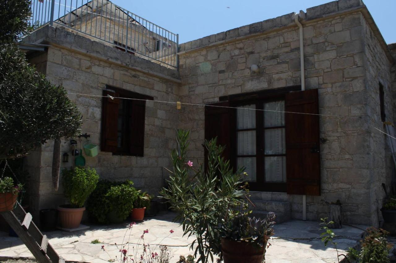 Georgia'S House Bed & Breakfast Fyti ภายนอก รูปภาพ